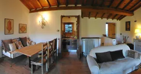 Palazzetto overlooking Vignanello - Image 5