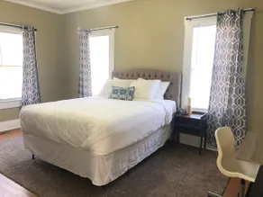 Historic 3BR | Contractors & Travel Workers Home - Image 2