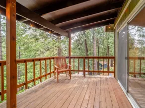 The Chić Chalet - Image 5