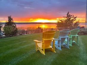 Incredible Lakefront Sunsets @ VT’s #1 Property. - Image 3