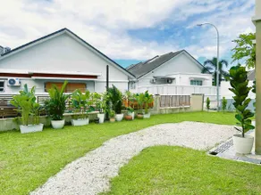 Corner Lot @ Setia Alam/Large Garden/BBQ near SACC - Image 2