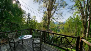Woodlands King Suite + Mountain & Golf View Deck - Image 2