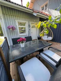 Studio + loft, open plan, patio and parking space with plug - Image 2