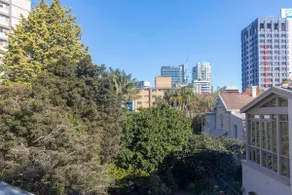 Serviced North Sydney Apt | Walk to Metro - Image 5