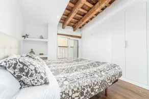 Center | 2br | 2ba | Attic Terrace - Image 4