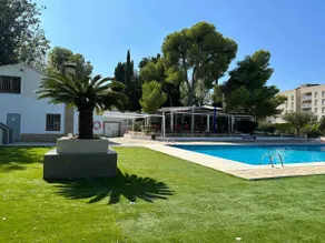 Seafront, swimming pool, paddle, bar, bbq, tv 55” - Image 2