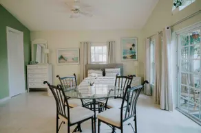 Tropical oasis studio in the heart of Boca Raton - Image 3