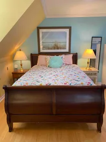 Private Carriage House in Quiet Neighborhood - Image 2