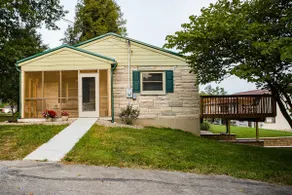 Country Cottage in Horse and Bourbon Country - Image 2