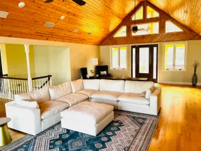Gorgeous Views Spacious Lakefront Multifamily Fun  - Image 3