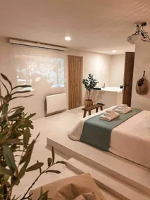 L'ESCAPADE, beautiful apartment with spa bath - Image 3