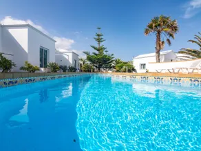 Spacious 2 bed bungalow in a quiet complex with a pool - A3 - Image 2