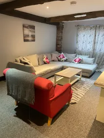 Detached Family & Pet Friendly House with hot tub - Image 3