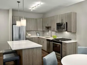 1 Bed Apt | Walk to KOP Town Center - Image 3