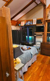 Fort Langley Euro Loft:Town Centre! - Image 4