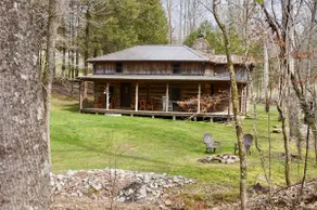 Cabin by the Creek - Image 4