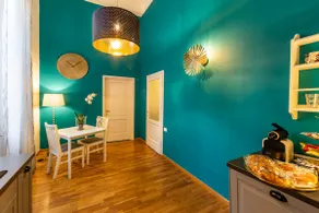 Flamingo Florence Suite - Image 3
