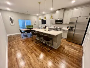 ⭐️ Rooftop deck | ⛰Sunset views 🌃 | Garage 🚗 | New! - Image 2