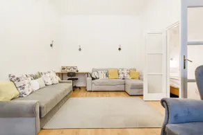 Parliament Apartment Downtown - Image 3