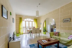 Bellevue Luzzu apartment w seaview wifi ac heating - Image 2