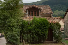 Charming house in Cabuerniga, Cantabria - Image 4