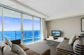 Level 45/2 Br/6p/1 parking/ocean view/pool/beach - Image 2