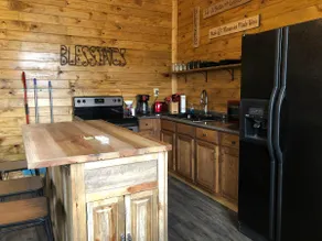 Lai-lai’s Lodge Cabin at Serenity Campground! - Image 4