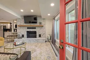 Little Red Door, a poolside guest suite - Image 3