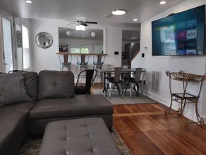 Newly Renovated Home w/Backyard. - Image 2