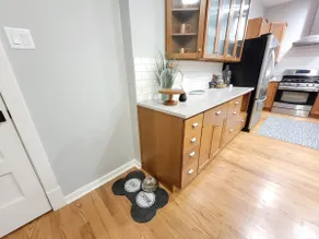 Huge Bright 3bed in Logan Square - Image 3