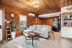 The Main St Carriage House - a charming cottage - Image 2