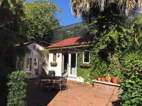 Charming private guest house. - Image 4