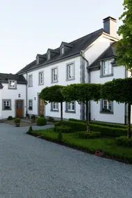 Charming independant flat in beautiful property - Image 3