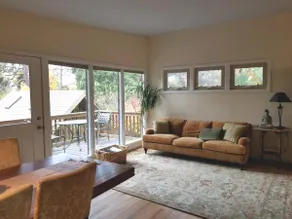 Beautiful Loft and Den Close to Hayward Field - Image 4
