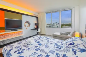 (Prime Spot) Cozy 1BR Suite in 5* Res+ Pool & Gym - Image 5