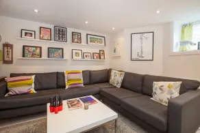 Modern Apartment in Popular Roncesvalles Village - Image 2