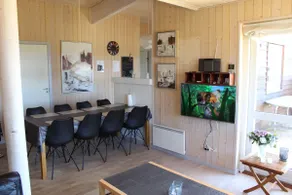 Vacation home with panoramic views to the sea - Image 3
