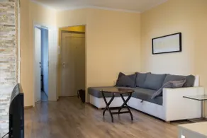 Modern apartment with private pool - Image 5