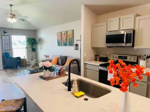 South LBK~New~Safe Neighborhood~Garage Access - Image 2