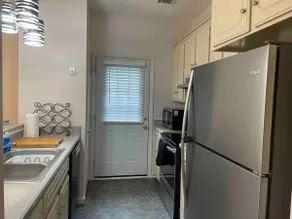 Avail short or long term 8/1/convenient location - Image 5