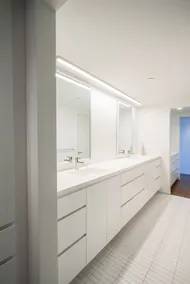 Downtown Medina Contemporary Loft - Image 5