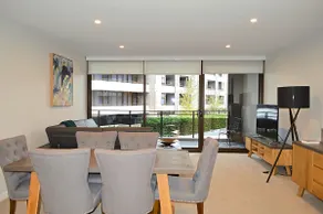 Barton Luxury Executive Apartment. 2 BR 2 Bathrooms #2Car #BBQ - Image 2