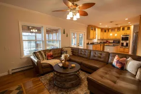 Beautiful 5 BR w/Mountaintop Views-5 Min to Hunter - Image 2