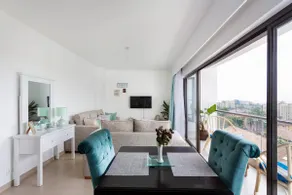 Lavington 1BR | King Bed, Wi-Fi, Gym, Pool, View - Image 3