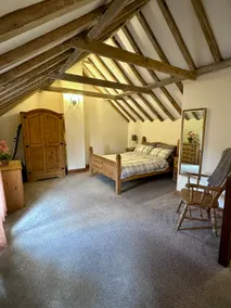 Charming Romantic Cottage + Hot Tub - Image 2