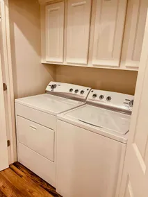 Luxury Historic 3 Bedroom Downtown Delight - Image 5