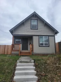 Close to everything in Tacoma! - Image 4