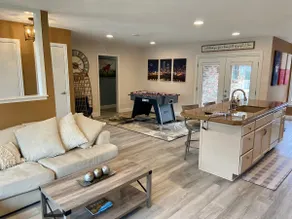 Bright ranch-style 3BR in heart of Dallas-Ft Worth - Image 3