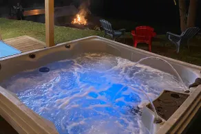 Muskoka Waterfront Cottage - HOT TUB & SAUNA - Image 4