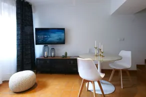 EIFFEL BRIDGE BOUTIQUE APARTMENT - Image 5